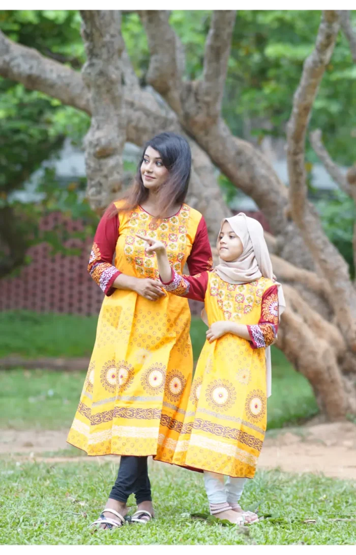 Rida & Mom C-09 - Image 1