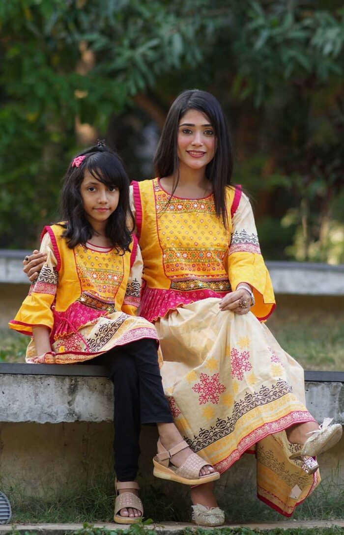 Eyara & Mom - Image 6