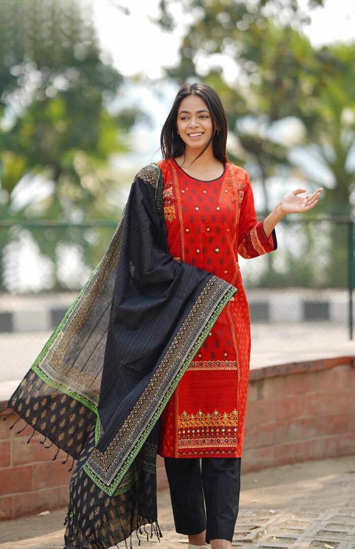 Laiba - SK06 - Image 2